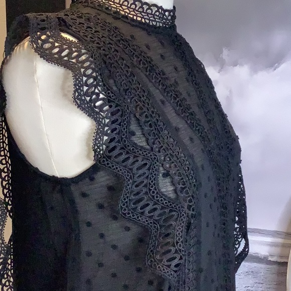 Gypsy Rose Black Scalloped Lace and Swiss Dot Sleeveless Top Blouse Size M - Picture 7 of 11